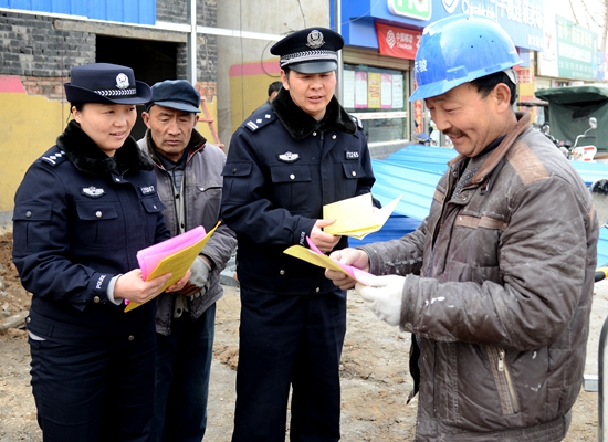 東風(fēng)派出所依托一村一警開展農(nóng)村禁毒工作