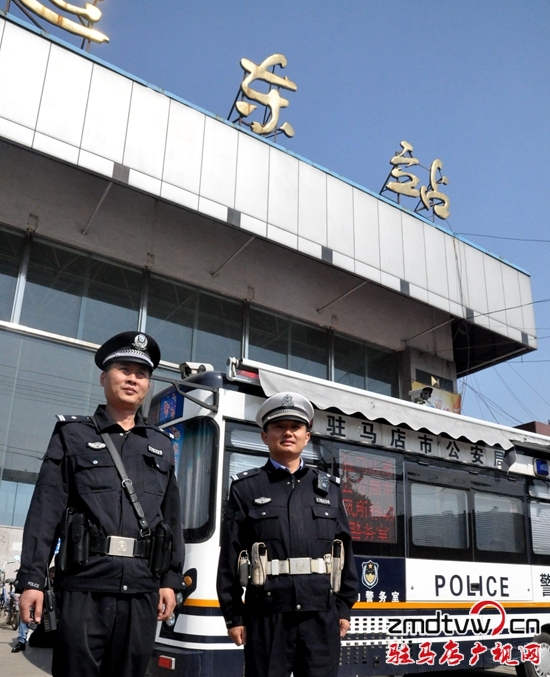 派出所配備移動(dòng)警務(wù)車保障旅客安全