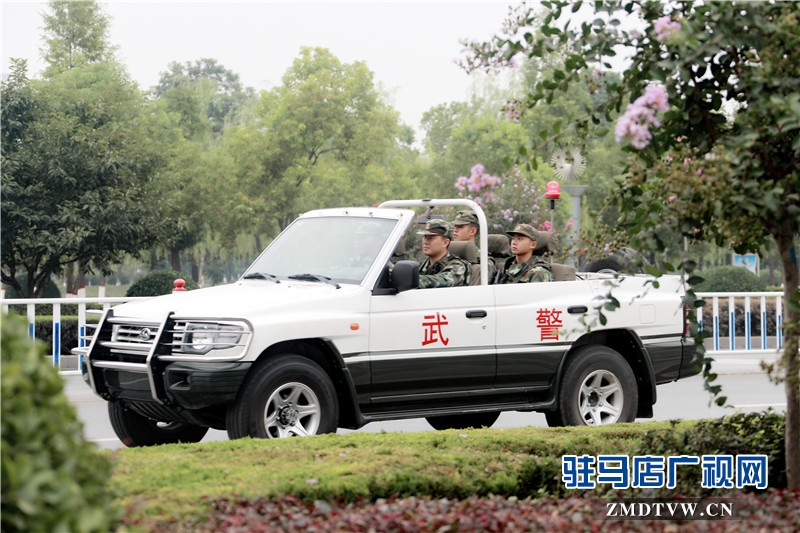 數(shù)千名民警為2016年中國(guó)農(nóng)產(chǎn)品加工業(yè)投資貿(mào)易洽談會(huì)勝利召開(kāi)保駕護(hù)航