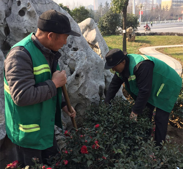 創(chuàng)建文明城市 爭(zhēng)做文明市民 愛(ài)護(hù)公共景觀(guān) 要從自身做起