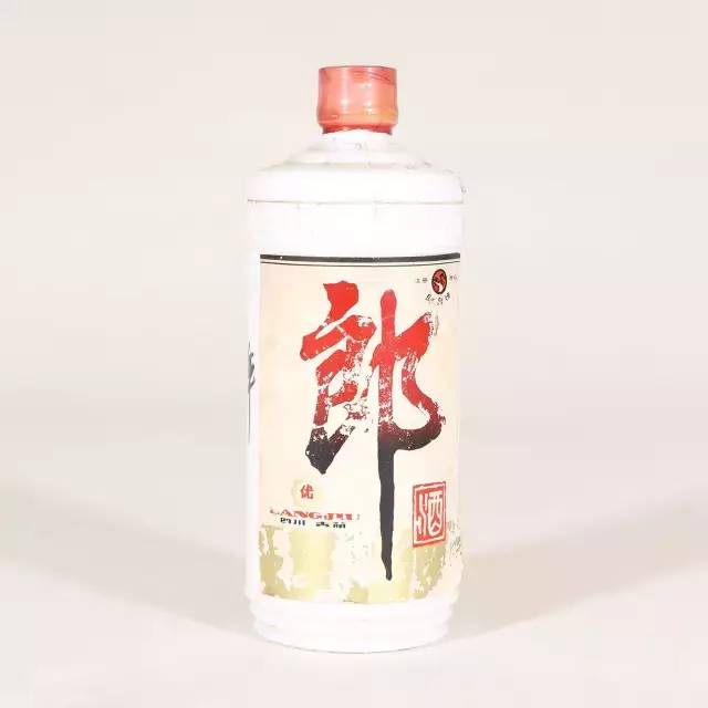 三十年前的名酒都長(zhǎng)啥樣？看看就知道老了