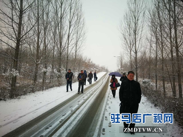 確山縣衛(wèi)計委頂風冒雪扶貧攻堅