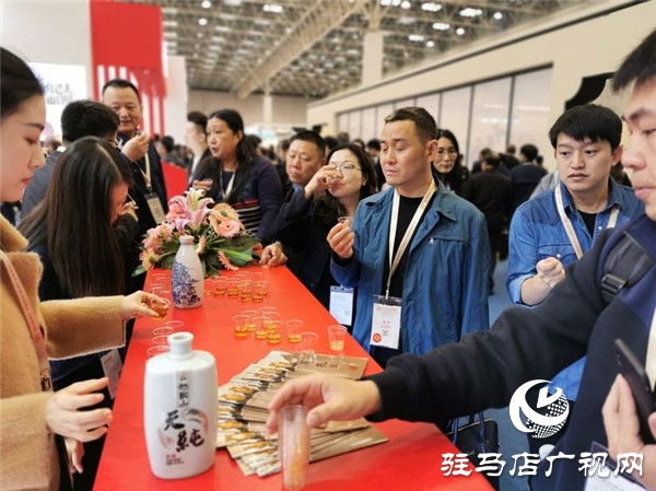 古越龍山紹興黃酒駐馬店總代理鄒宇祥受邀參加第25屆紹興黃酒節(jié)