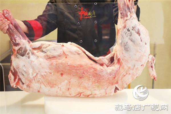 火遍大江南北的鐵鍋烀羊肉品牌——“313?鮮羊火鍋”終于進駐駐馬店