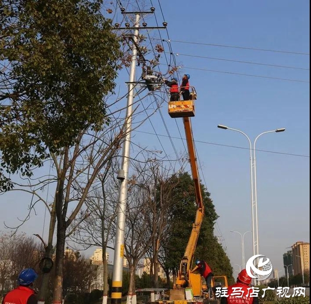 泌陽(yáng)縣供電公司對(duì)電力“把脈問(wèn)診”助力企業(yè)復(fù)工復(fù)產(chǎn)