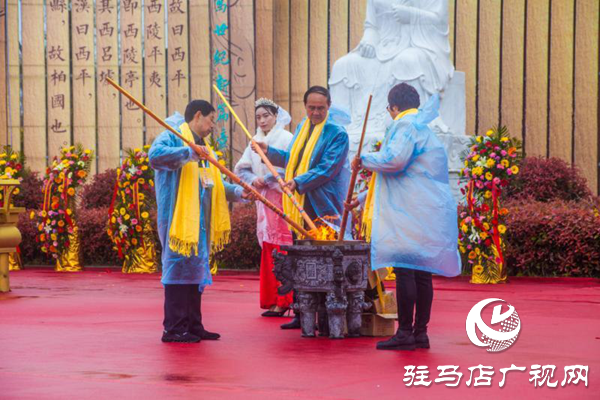 庚子年嫘祖故里拜祖大典舉行 海內外嫘祖兒女網(wǎng)絡共拜人文女祖 