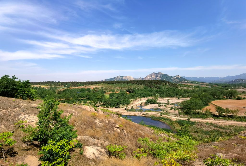 泌陽縣下碑寺，驚現(xiàn)天然“開”字石……