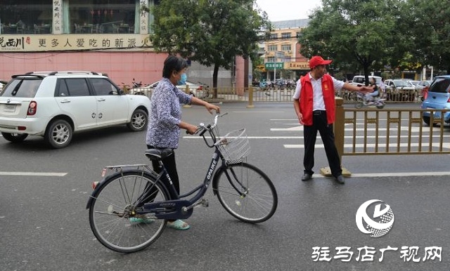 平輿縣古槐街道：扎實(shí)做好路崗值班 全員上陣參與創(chuàng)建