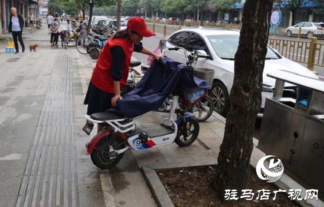 平輿縣古槐街道：扎實(shí)做好路崗值班 全員上陣參與創(chuàng)建