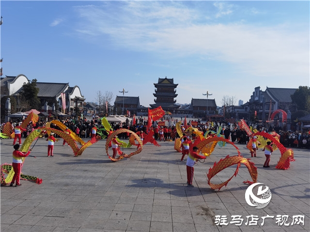 鞭聲陣陣 龍飛陀舞河南駐馬店市驛城區(qū)皇家驛站五市同臺(tái)競技展舞姿