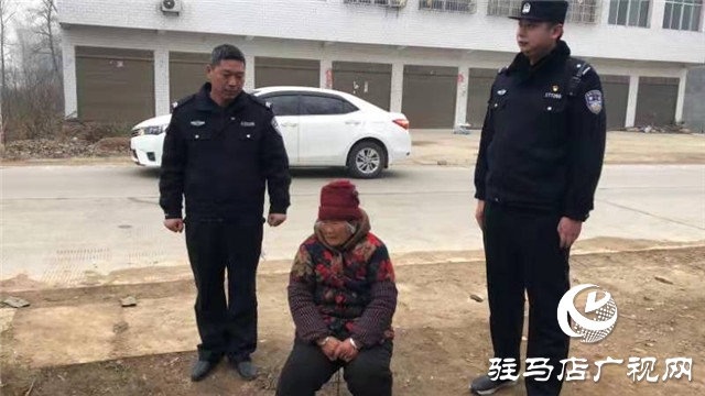 巡邏民警熱心救助摔倒老人