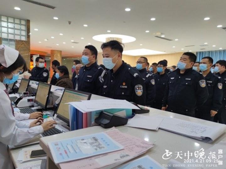 驛城交警大隊(duì)惠警愛(ài)警暖人心