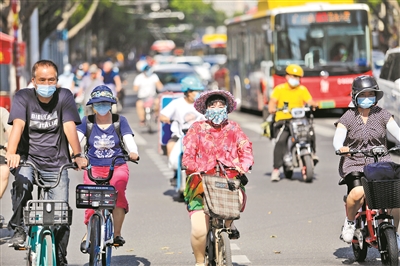 天氣太熱不想戴口罩？打了疫苗就可以不戴口罩？專家呼吁——打了疫苗也要做好“防疫幾件事”