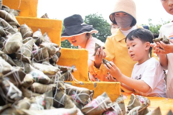 免費(fèi)游玩、國風(fēng)游園、文化大餐……端午節(jié)河南文旅消費(fèi)強(qiáng)勁復(fù)蘇，各大景區(qū)鉚足了干勁兒