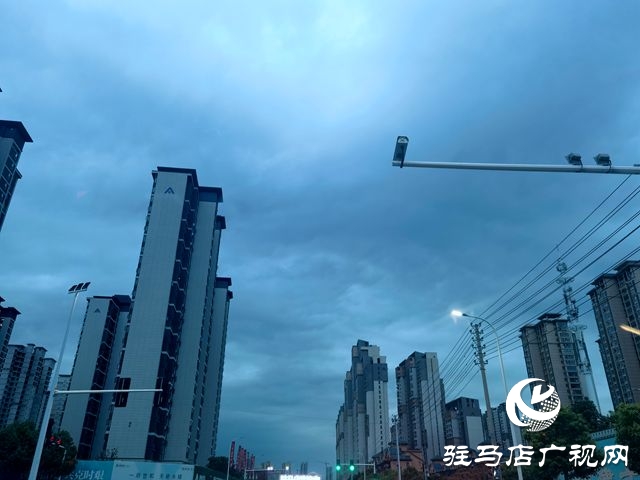 暴風(fēng)雨前的美麗駐馬店