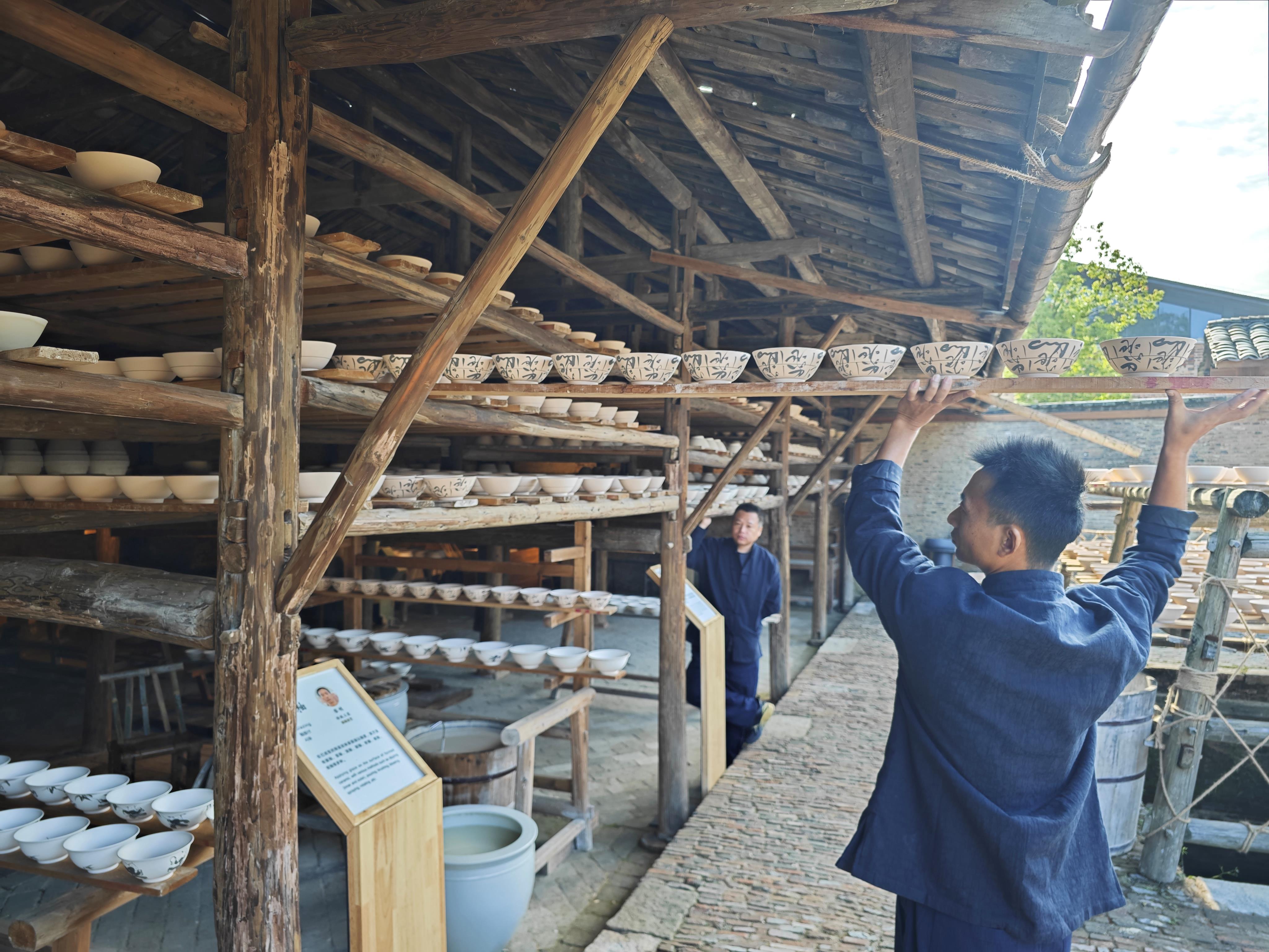 鑒往知來，跟著總書記學(xué)歷史丨陶韻傳千年，瓷路行萬里