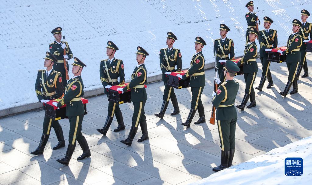 英魂安息 家國(guó)安寧——第十批在韓中國(guó)人民志愿軍烈士遺骸安葬儀式側(cè)記