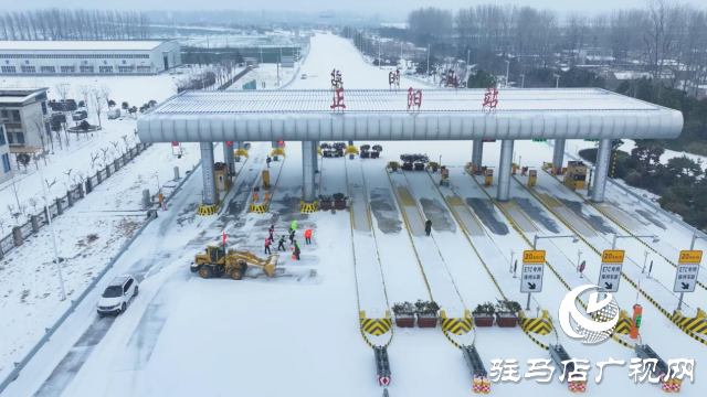 正陽：淮內(nèi)高速公路在行動 除雪融冰保暢通