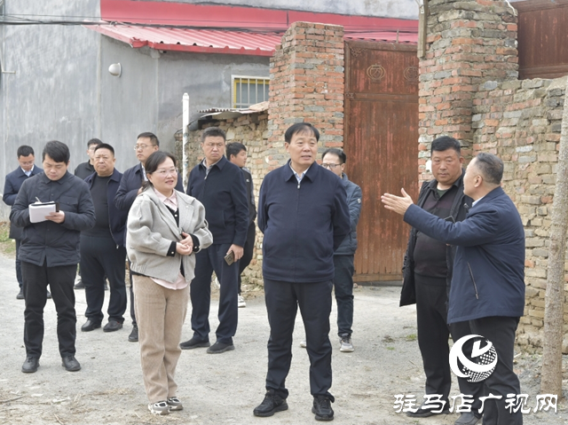 平輿縣縣委書記劉飛到陽(yáng)城鎮(zhèn)開展“四大攻堅(jiān)日”活動(dòng)