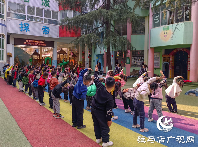 藝術(shù)進校園 幼兒展風采