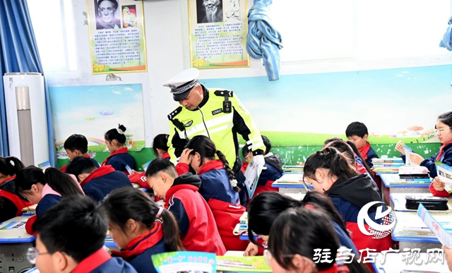 西平交警開(kāi)展“全國(guó)中小學(xué)生安全教育日”主題宣講