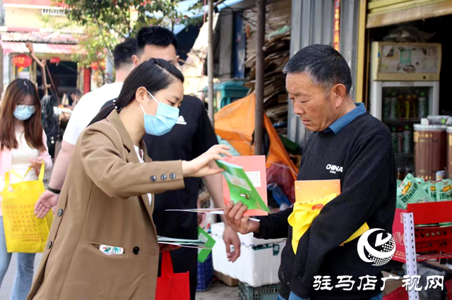 平輿縣司法局開展“春耕護農(nóng)·普法先行”法治宣傳活動