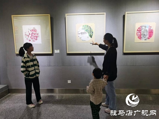 慶“六一”駐馬店市少兒美術(shù)書法作品開展