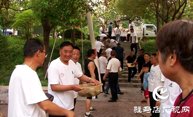 西平縣洪河公園舉辦2024年夏季漁業(yè)增殖放流活動