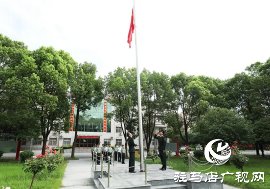 新蔡縣人武部舉行升國旗儀式慶祝建軍97周年