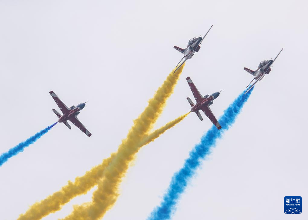 “八一”“紅鷹”展翅珠海為人民空軍慶生