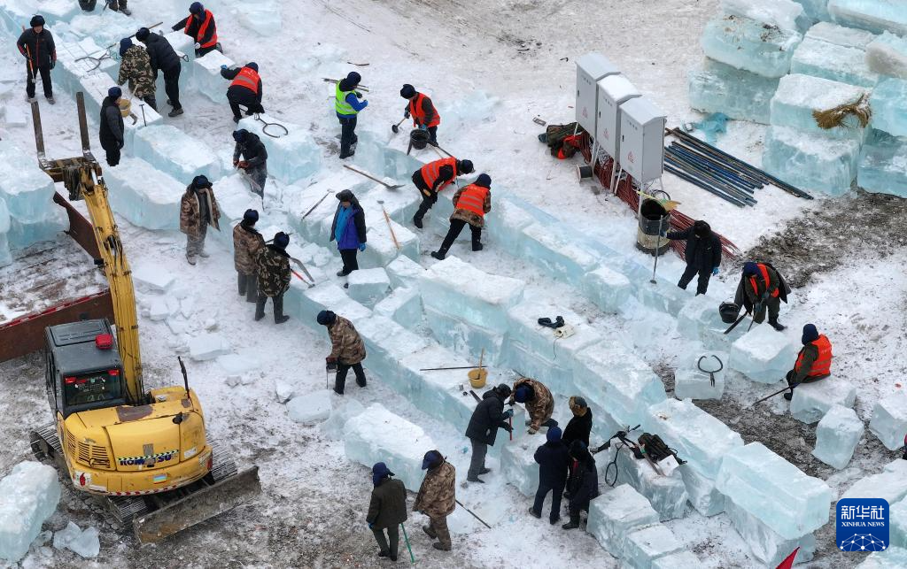 哈爾濱冰雪大世界冰建施工啟動(dòng)